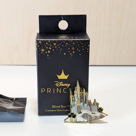 Disney Loungefly Princess Castle - Sleeping Beauty - Mystery Blind Box Pin - Picture 1 of 5